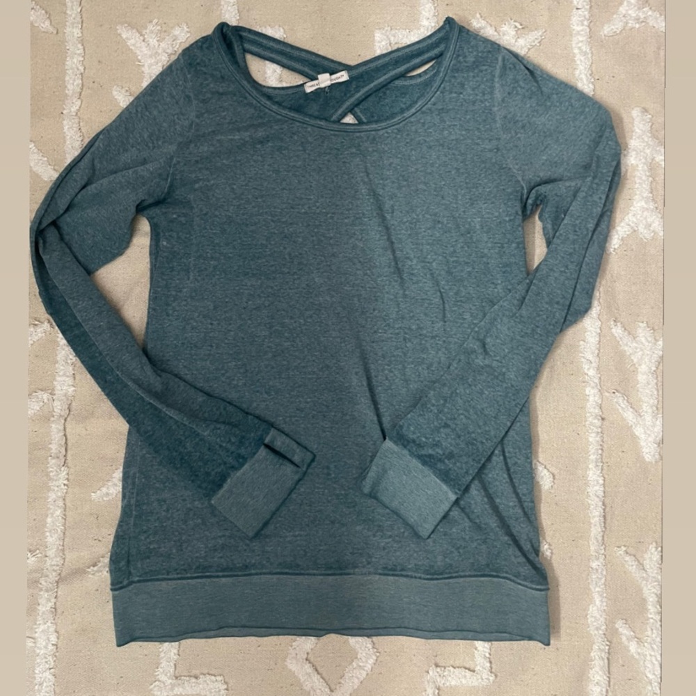 Blue yoga long sleeved sweatshirt